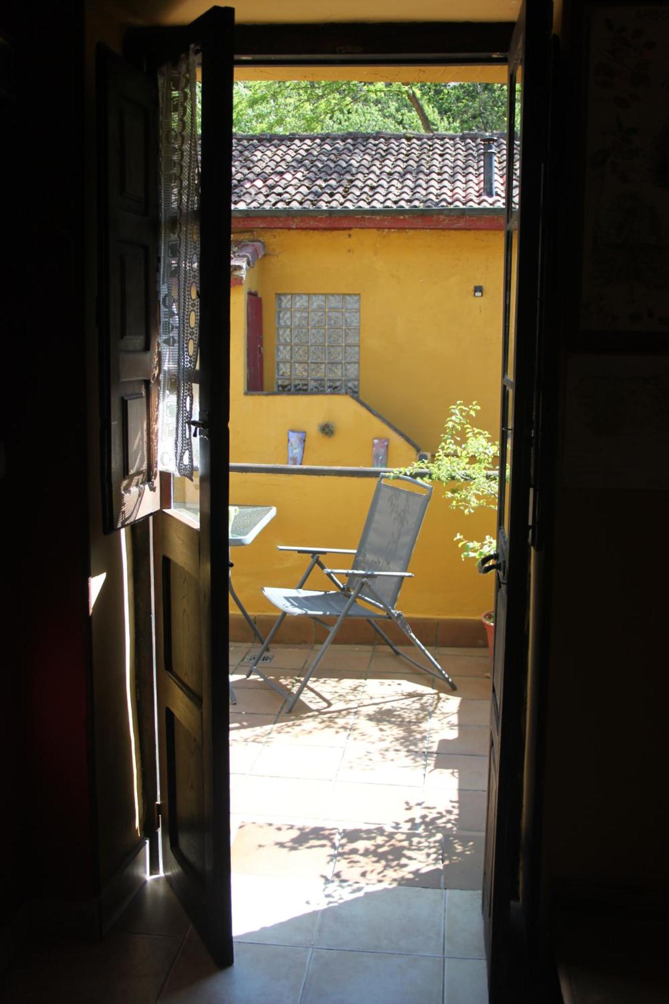 El Sumiciu Pensionat Mieres  Exteriör bild